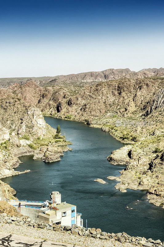 Los Reyunos dam, San Rafael, Mendoza，阿根廷。